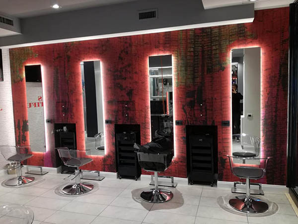 fourniture–de–postes–de–coupe–pour–salons